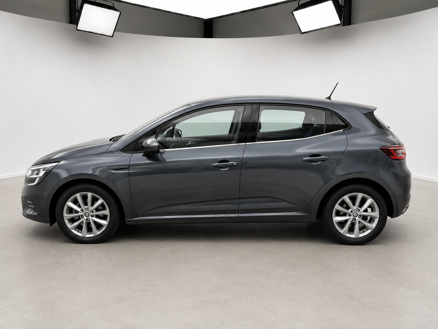 Renault Megane 1.2 TCe 100 – Lav km!
