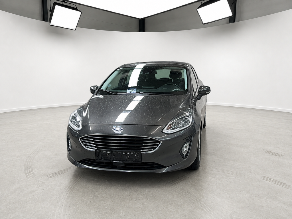 Ford Fiesta 2019 set skråt forfra hos ENV Auto i Odense