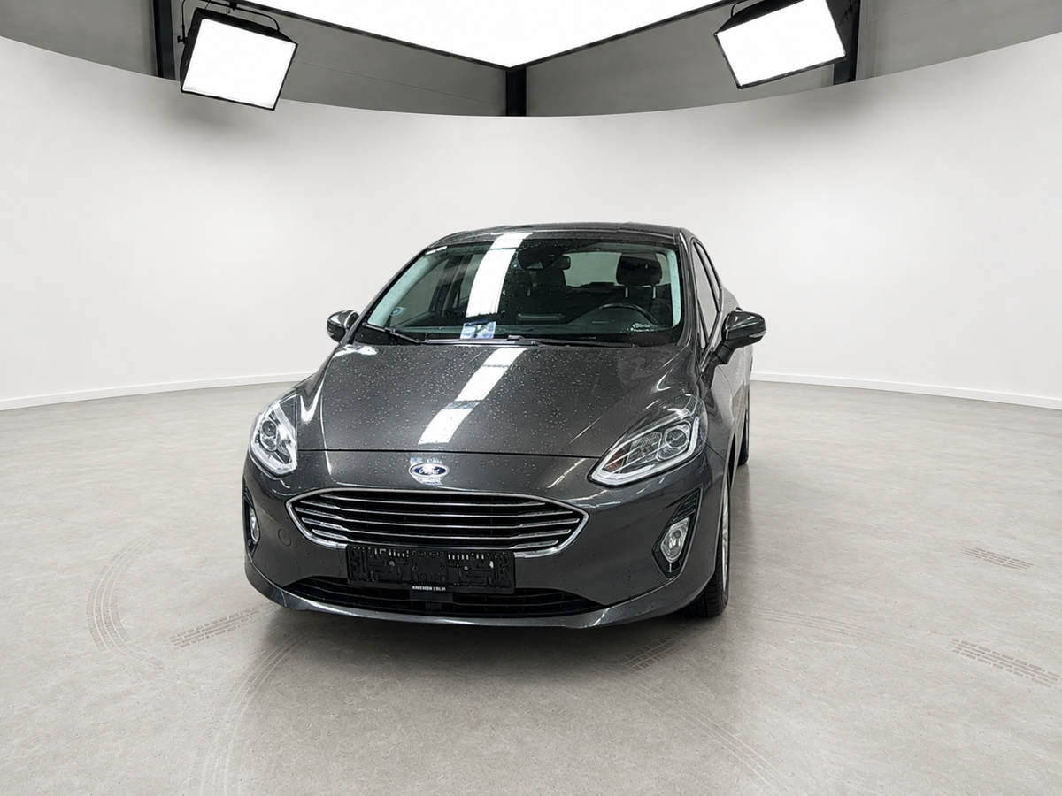 Ford Fiesta 2019 set skråt forfra hos ENV Auto i Odense