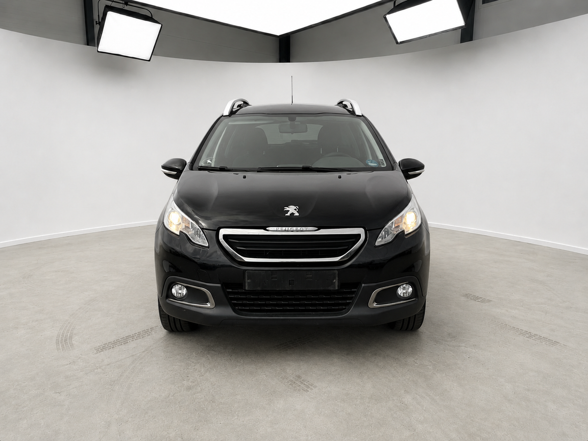 Peugeot 2008 1.2 VTi set forfra hos ENV Auto i Odense