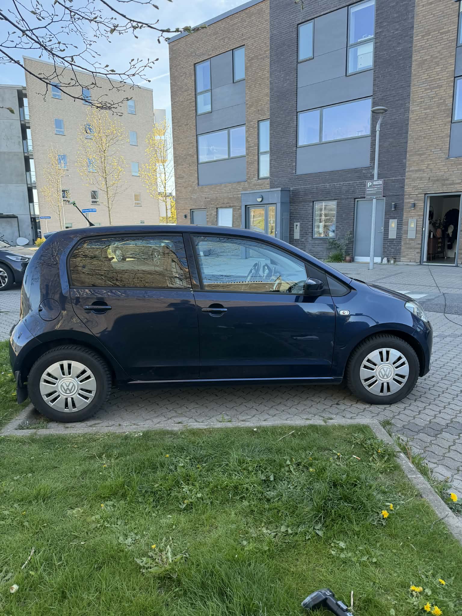 VW UP 2012