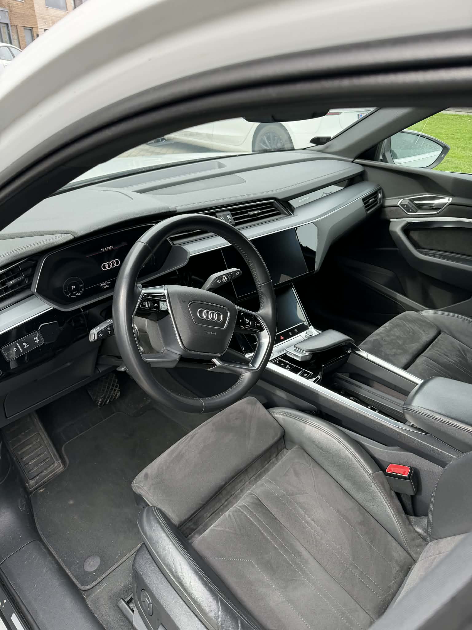 Audi Etron 55
